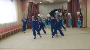 Танец в детском саду "Лётчик". Танец летчик был исполнен на церемонии посвящения в Юные талалихинцы