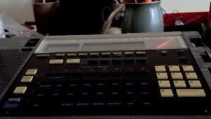 SONY 2001D vs PANASONIC RF-B65D,  RADIO KUWAIT 15.530khz, BATTLE OF THE GIANTS?