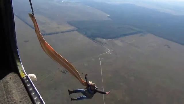 Прыжки с парашютом смотреть онлайн