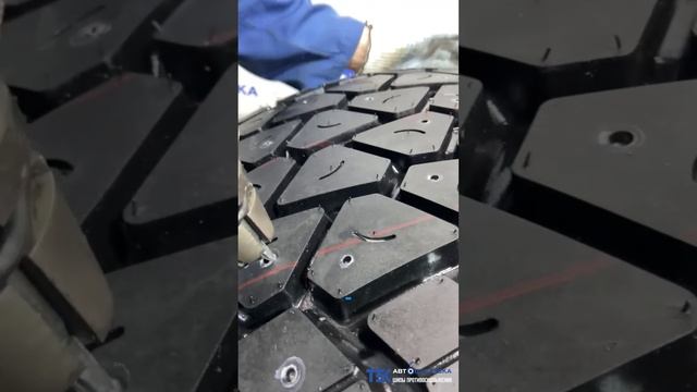 Ошиповка грузовой шины для сельскохозяйственной техники GoodYear Omnitrac MSD II. @avtoshipovka