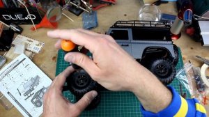 RC car Land Rover Defender 90 MN90/MN99 unboxing and upgrade