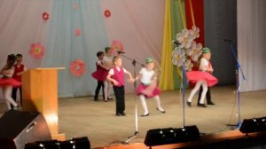 Танец второклашек