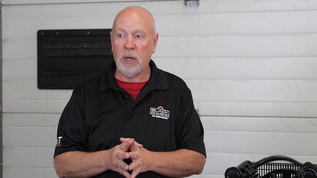 Black Diamond V-Twin 30 Gallon Vertical Compressor смотреть онлайн