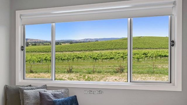 All These Open Windows, but No Fresh Air смотреть онлайн