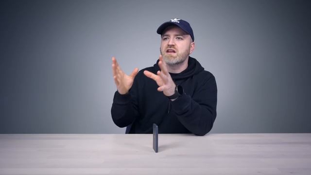 A Very Strange Phone Emerges... смотреть онлайн