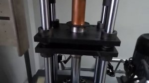 вертикальная литьевая машина, закончена сборка гидравлической и механической части