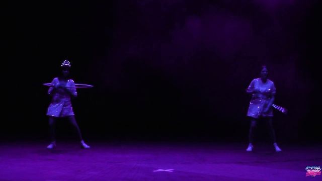 CON.Версия 2024 Световое шоу: Непросто - Merry Miss смотреть онлайн