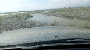 Переправа речки в Монголии