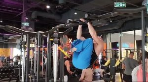 Планка на перекладине с подтягиванием