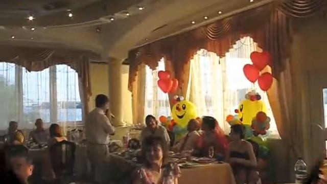 Англоязычный ведущий. Моб. тел.098-44-73-733 Александр