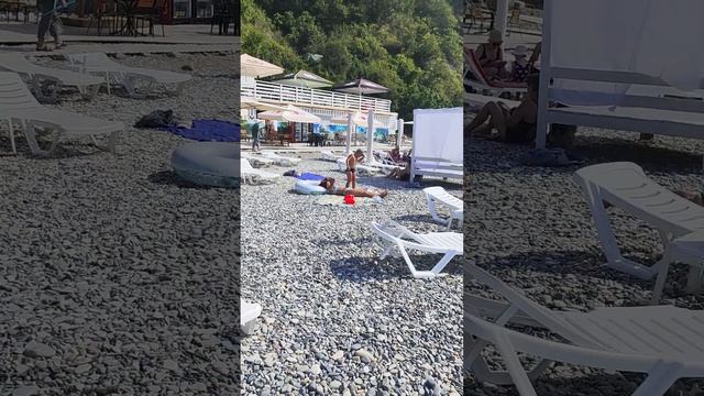 Пляж Туапсе 4 августа 24 года. Отдых на Черном море.