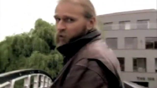 Microsoft Windows Commercial #4 - I Wear a Suit