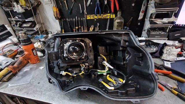 Land Rover Range Rover Vogue Замена биксеноновых линз на лазерные линзы Aozoom BI-LED Laser gen5