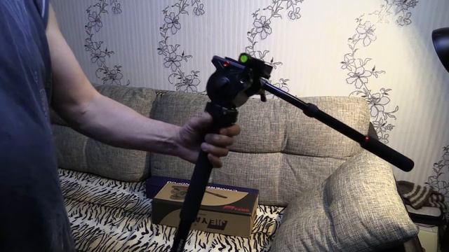 Недорогой монопод Manbily A-222M-1 и жидкостная голова JIE YANG