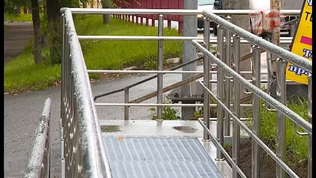 Пандус у пешеходного перехода обустроили на Владивостокском шоссе смотреть онлайн