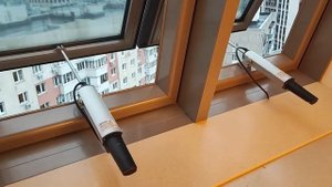 Штоковый электропривод APRIMATIC ST450 N 300 230V для дистанционного открывания окон и фрамуг