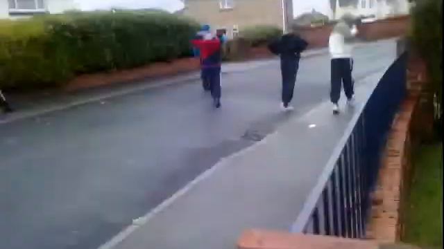 april10 2009 throw apple core at window смотреть онлайн