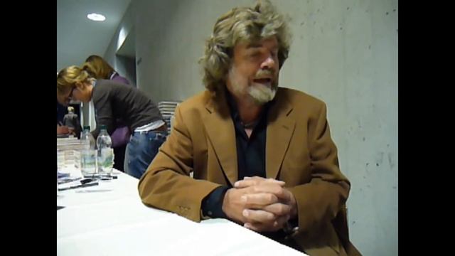 Interview mit Reinhold Messner - Fernweh Festival Erlangen 2011 (via-ferrata.de) Teil 3/6