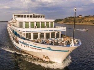 теплоход адмирал Кузнецов