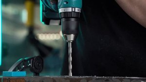 Makita DDF453 обзор аккумуляторной дрели-шуруповерта