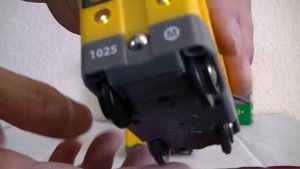 BRIO träleksaker - Brio Eisenbahn Holzspielzeug BRIO 33507 Metro Train unbox (01988 se)
