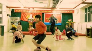 Last Christmas(remix)_Cascada - Cover dance kids. Trường Tiểu học Cao Bá Quát đón noel, NumNum