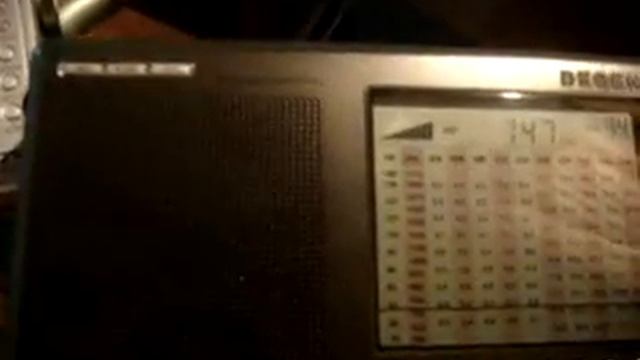 Tecsun PL-310 vs Degen DE-1103 смотреть онлайн