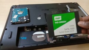 How to Upgrade Laptop Harddisk to SSD | Acer Aspire 5733