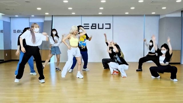 전소연(JEON SOYEON) - 삠삠 (BEAM BEAM) dance practice mirrored