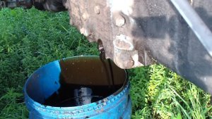 МТЗ 50, слив гидравлических жидкостей после долгого простоя.