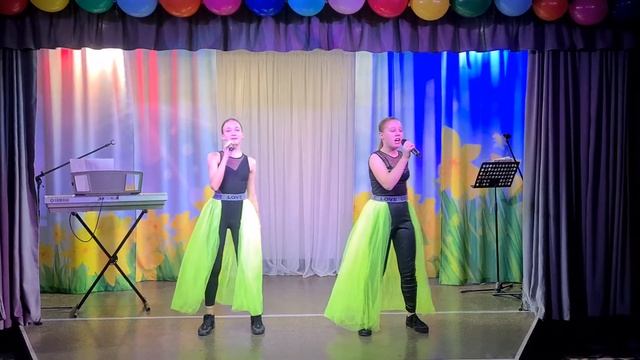 "Небо под тобой" Вокальный коллектив "Хитрек" #вокал #деньотца #небоподтобой #песня