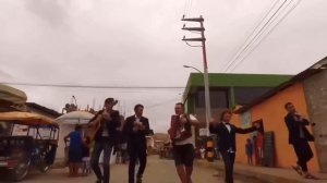 7-40 и Лимончики на базаре в Перу (Феликс Шиндер и Деньги Вперед)