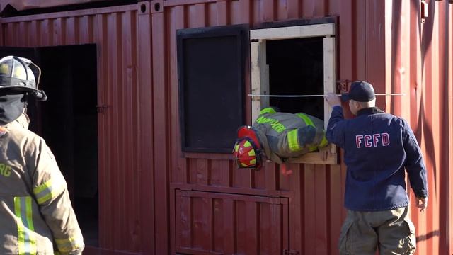Firefighter Safety and Survival Training: Self-Rescue Techniques for Window Hangs and Ladder Bails смотреть онлайн