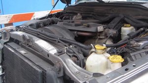 Dodge Ram 2500 Turbo Diesel 6.7 Litre Engine Reving