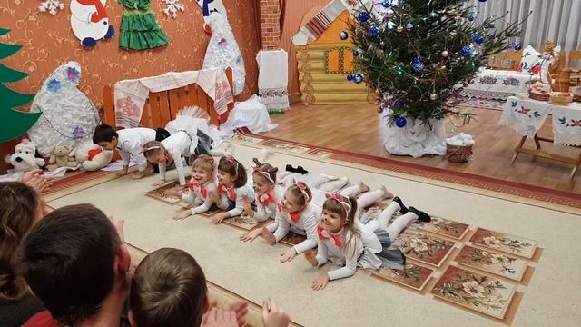 Танец котят🐱 смотреть онлайн