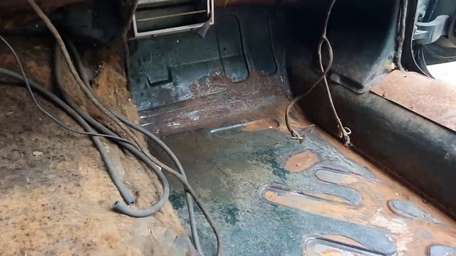 Classic Jaguar Mk10 Floors and Roof Prep