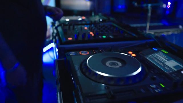 «Станция Технологий» на станции «Выставочная» смотреть онлайн