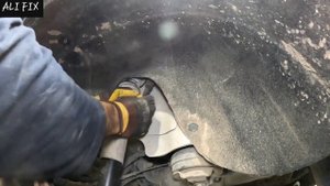 замена заднего амортизатора ... jeep grand cherokee 2011-2021 #подвеска #ходовая