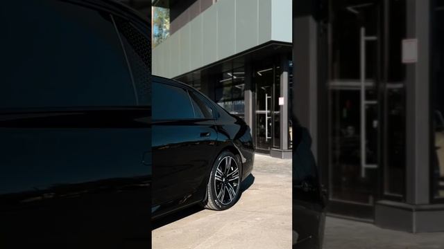 BMW i7 Оклейка защитной пленкой - финал #shorts #bmw #bmwi7 #detailing #wrapping #детейлингмосква