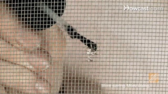 Quick Tips: How to Repair Small Holes in Window Screens смотреть онлайн