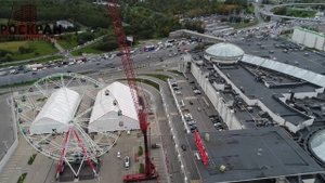 ГРОСКРАН. Автокран 500 тонн Liebherr LTM 1500, проводит монтажные работы на территории ТК "VEGAS"