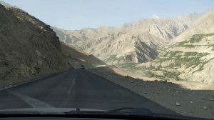 Памирский тракт.  Дорога от Калаи Хумба  до источника Гарм Чашма