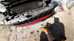 Jeep Renegade front bumper remove ( Bara fata jeep renegade )