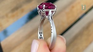 Продаем украшения к новому году.