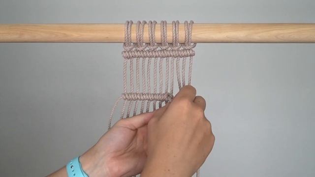 DIY Macrame/Weaving/Macraweave Tutorial: Running Rya Knot, Two Variations! смотреть онлайн