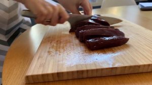 Как вымачивать  печень в молоке перед приготовлением и зачем это нужно