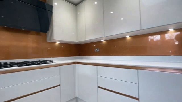 Однотонная скинали для кухни с бронзовым блеском. смотреть онлайн