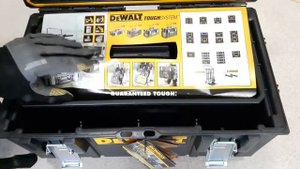 DEWALT TOUGH SYSTEM DS300 1 70 322 Skrzynia narzędziowa 550x336x306 mm