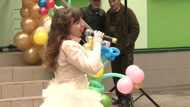 Владислав Лукьянов, открытие Чудо-Сада г.Харцызск смотреть онлайн