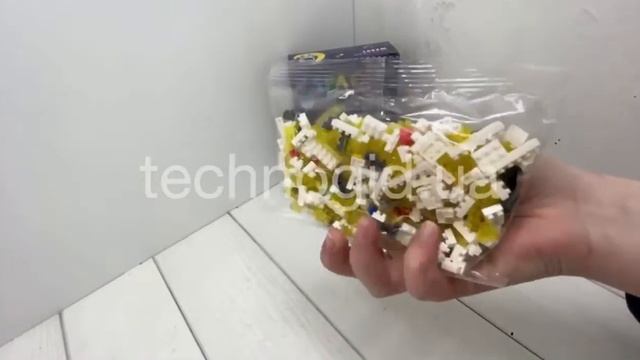 Мини-конструктор Астронавт на луне с подсветкой (144) смотреть онлайн